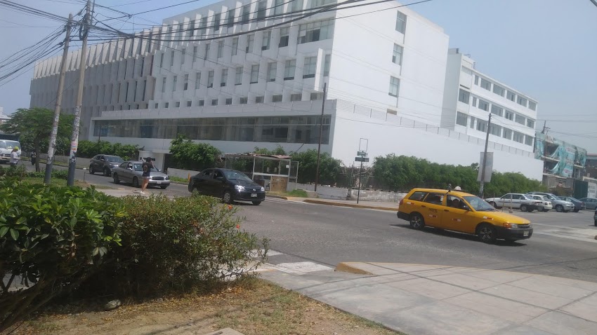 Saco Oliveros – Sede Pueblo Libre